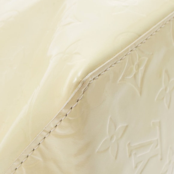 LOUIS VUITTON Reade PM Vernis Leather Handbag - Picture 6 of 12